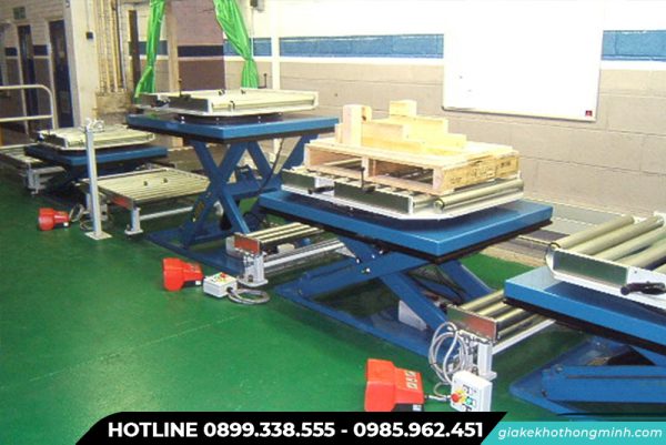 Bàn nâng thủy lực con lăn