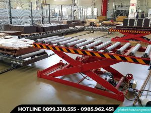 Bàn nâng thủy lực con lăn