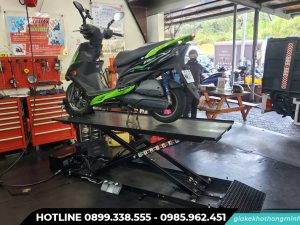 Bàn nâng xe máy thủy lực