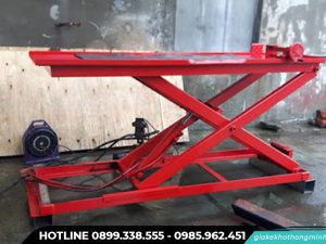 Bàn nâng xe máy thủy lực