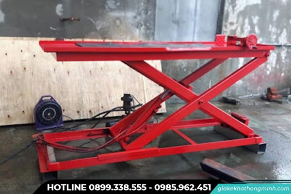 Bàn nâng xe máy thủy lực